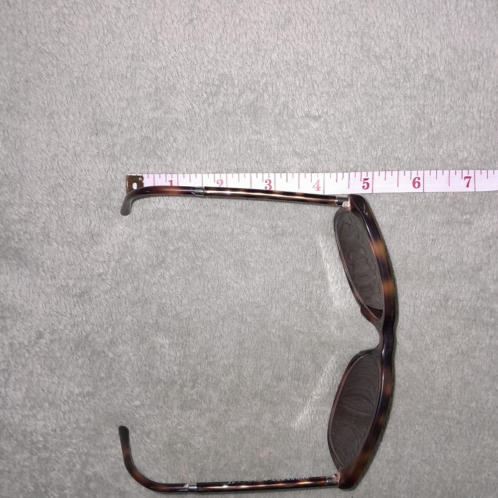 Burberry sunglasses frames! - Picture 4 of 5